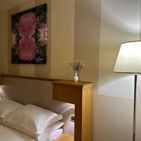 Relais Concorde Aparthotel Grottammare Exterior photo