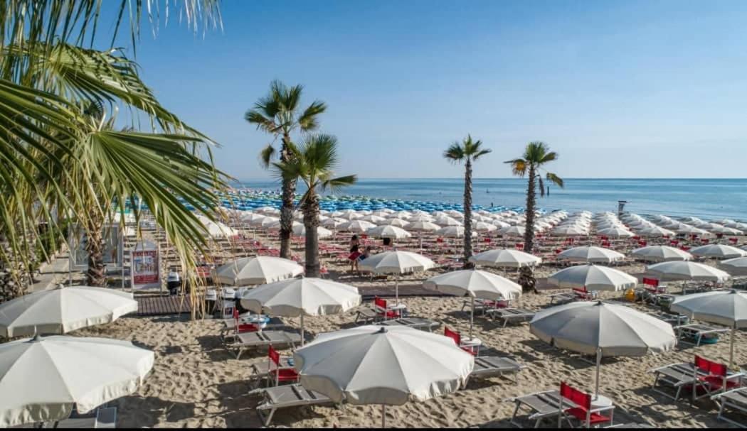 Relais Concorde Aparthotel Grottammare Exterior photo